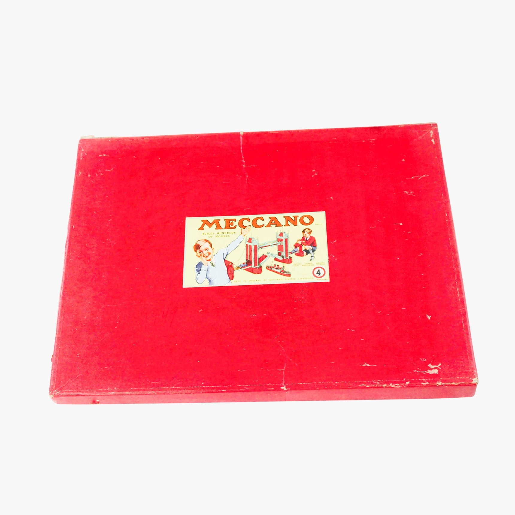 A Vintage 1970s Meccano set, appears complete with original instruction manuals, 4M A Vintage 1970s Meccano set, appears complete with original instruction manuals, 4M